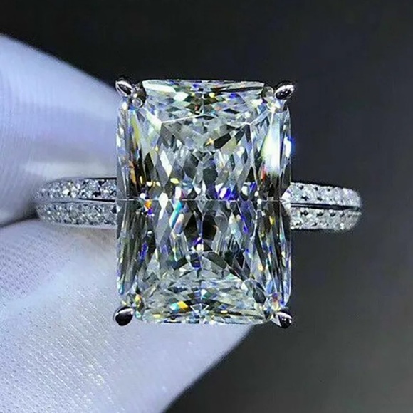 NEW LUXURY 925 STERLING SILVER DIAMOND ENGAGEMENT RING, CUTE RING, SHINY RING. - Picture 6 of 7